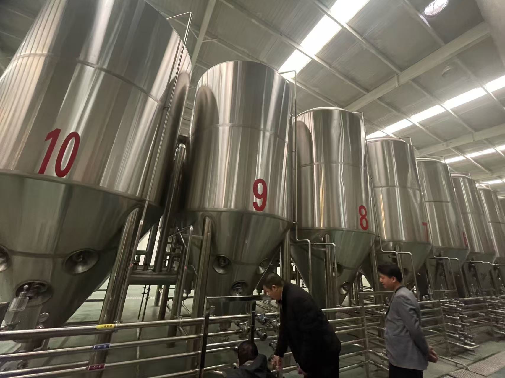 犍为精酿啤酒设备厂—平面布置、设备设计、制造、调试、培训等一条龙服务